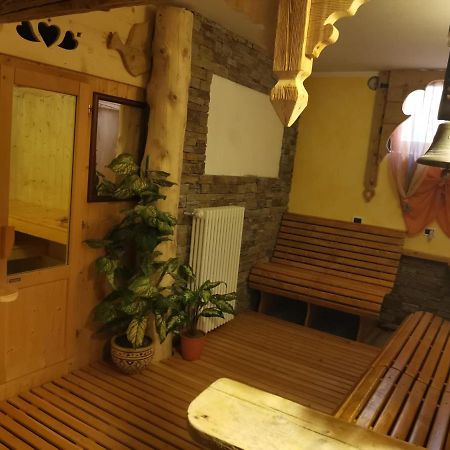 Garni Defrancesco Hotell Campitello di Fassa Eksteriør bilde