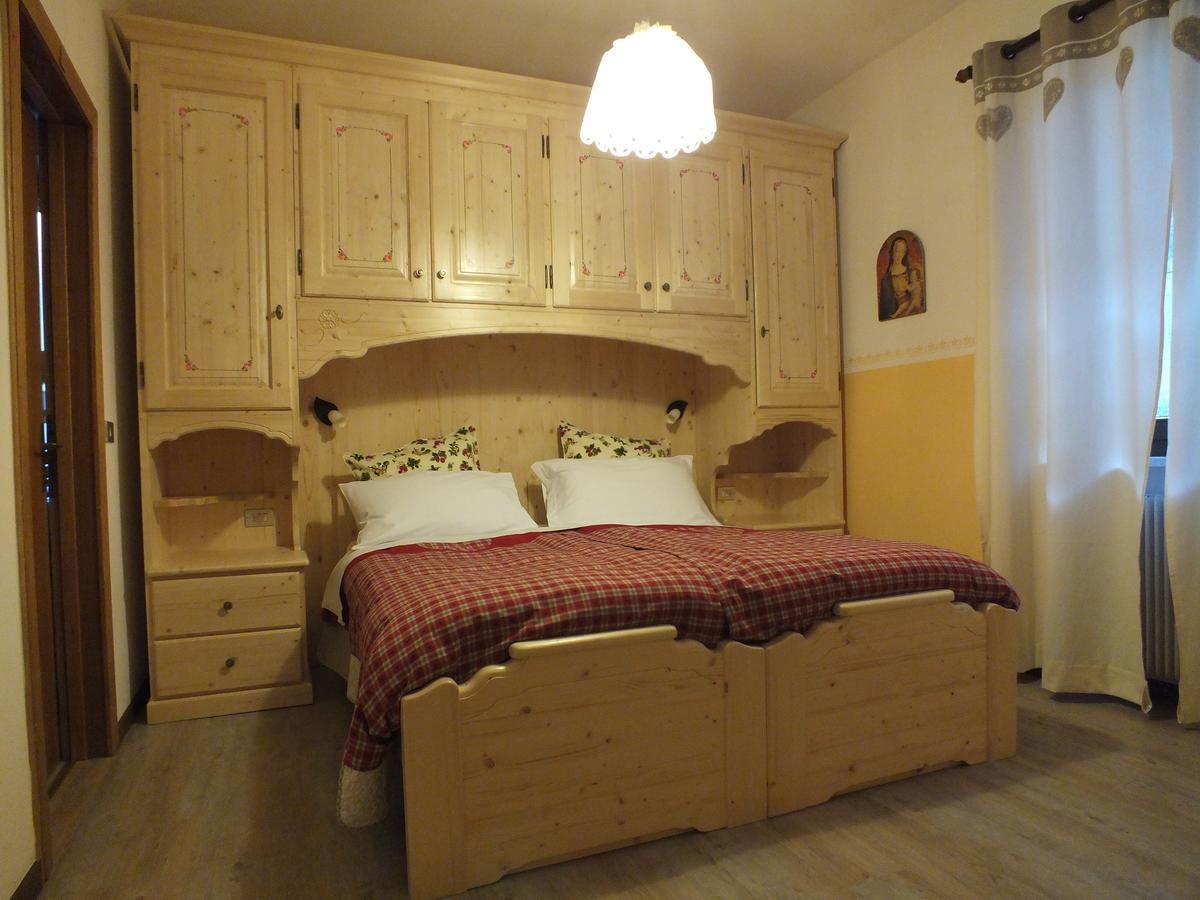 Garni Defrancesco Hotell Campitello di Fassa Eksteriør bilde