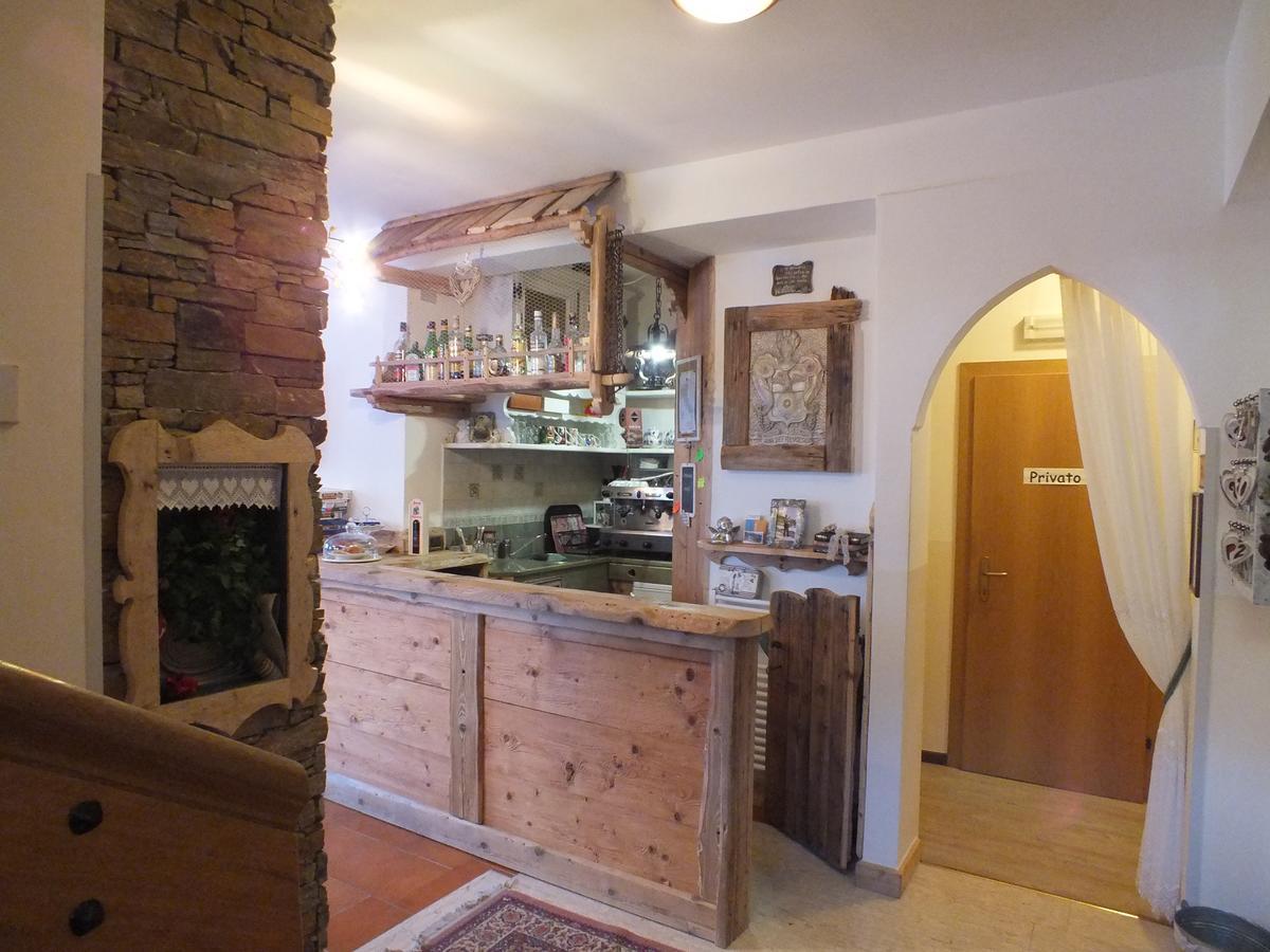 Garni Defrancesco Hotell Campitello di Fassa Eksteriør bilde