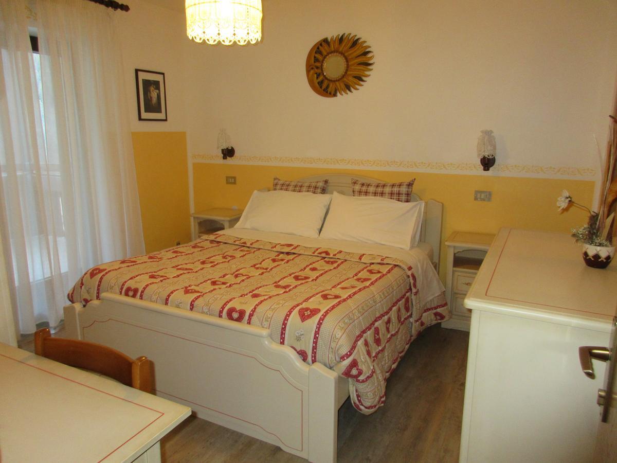 Garni Defrancesco Hotell Campitello di Fassa Eksteriør bilde