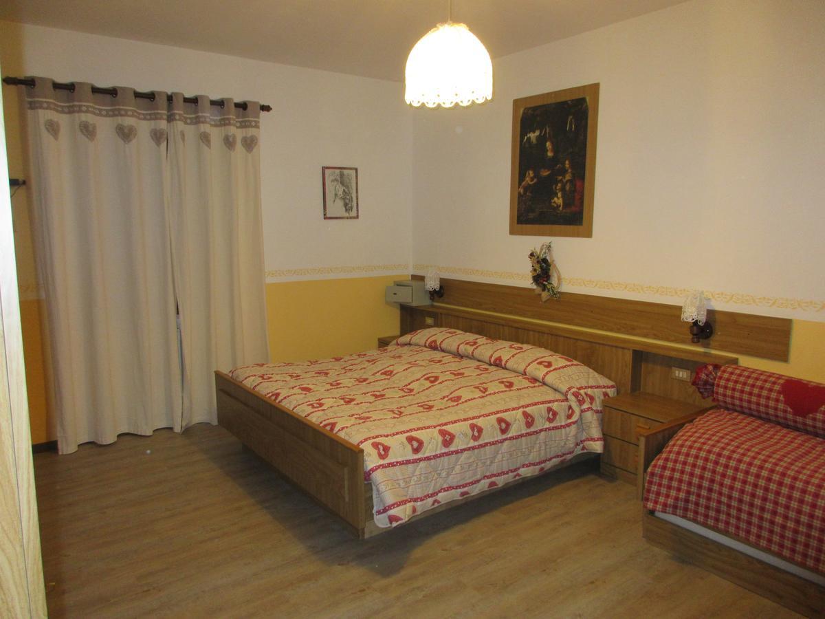 Garni Defrancesco Hotell Campitello di Fassa Eksteriør bilde