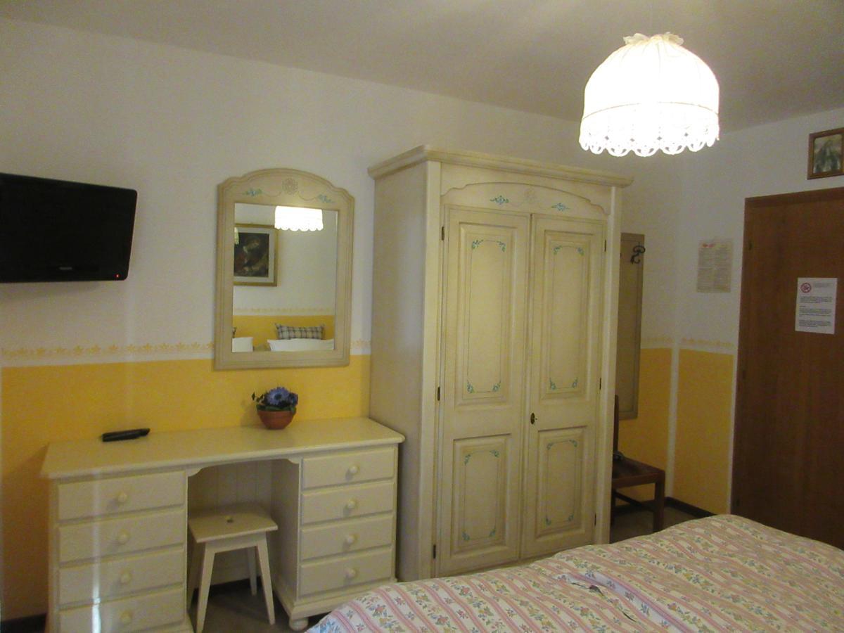 Garni Defrancesco Hotell Campitello di Fassa Eksteriør bilde